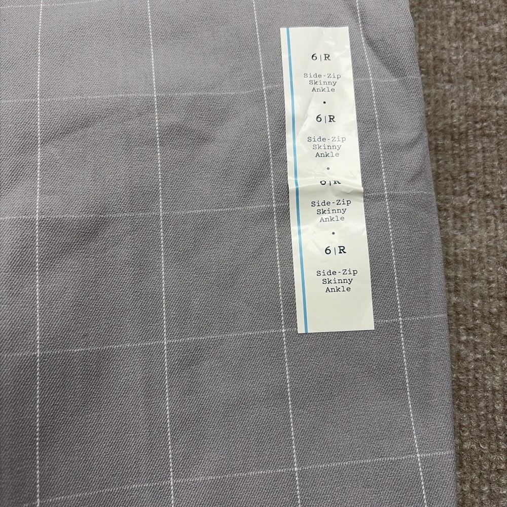 Elegant Women's Gray Checkered Pants 1650 - Picture 2 of 6